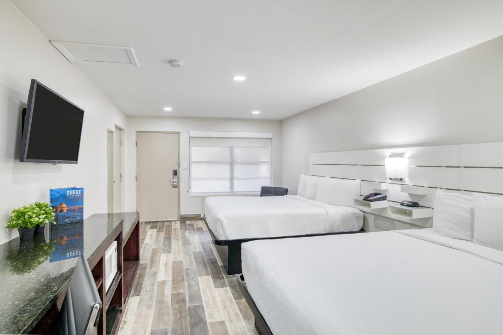 Queen Room - Disability Access/Non-Smoking interior